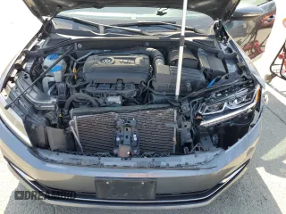 2017 Volkswagen Passat SE z VIN 1VWGT7A39HC003302, wystawiony jako Copart lot #59680985 z przebiegiem 68 919 mil mil oraz Szkoda całkowita • Salvage title. Historia ofert i sprzedaży dostępna na DreamBid. Obrazek 11.