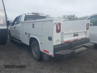 2020 Ford F-350 with VIN 1FT7X3B65LEE21801, listed as a IAAI auction lot 41972447 with Not Provided miles and . Bid and sale history available at DreamBid. Image 3.