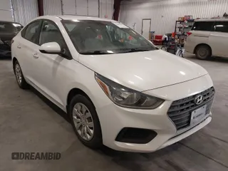 2018 Hyundai Accent SE with VIN 3KPC24A37JE020049, listed as a IAAI auction lot 42043202 with 82,491 mi miles. Bid and sale history available at carsss.com. Image 1.