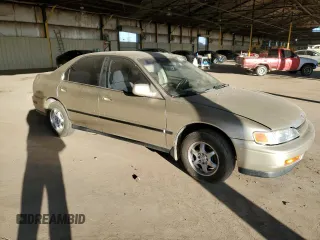 1995 Honda Accord LX with VIN JHMCD5638SC054503, listed as a Copart auction lot 43635955 with 123,683 mi miles and Salvage Title. Bid and sale history available at carsss.com. Image 4.