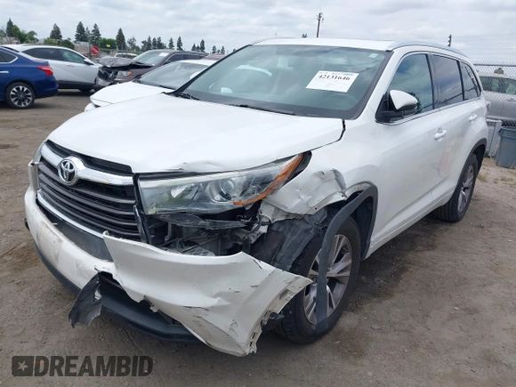 2015 Toyota Highlander XLE z VIN 5TDKKRFH0FS076120, wystawiony jako IAAI lot #42131646 z przebiegiem 117 623 mil mil oraz . Historia ofert i sprzedaży dostępna na DreamBid. Obrazek 2.