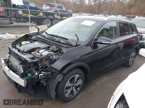 2017 Kia Niro Touring Launch Edition with VIN KNDCC3LC0H5069071, listed as a IAAI auction lot 41673947 with 148,168 mi miles. Bid and sale history available at carsss.com. Image 2.