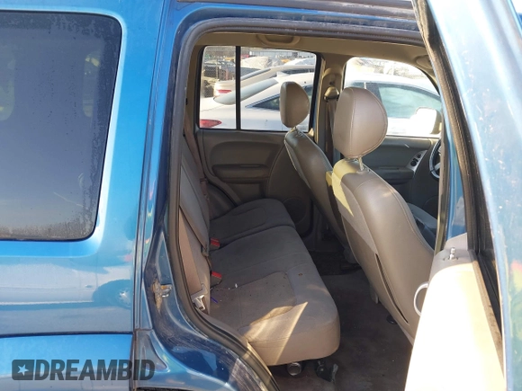 2004 Jeep Liberty Limited with VIN 1J4GL58K34W235515, listed as a IAAI auction lot 41863833 with 200,935 mi miles. Bid and sale history available at carsss.com. Image 8.