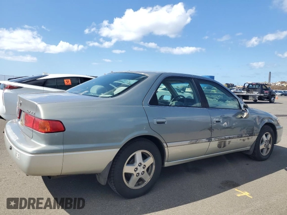 2001 Toyota Camry CE with VIN JT2BG22K610579827, listed as a Copart auction lot 41537605 with 188,136 mi miles and Salvage Title. Bid and sale history available at DreamBid. Image 3.