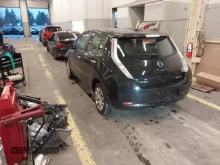 2013 Nissan LEAF SV with VIN 1N4AZ0CP4DC418283, listed as a IAAI auction lot 41631896 with 45,198 mi miles. Bid and sale history available at carsss.com. Image 3.