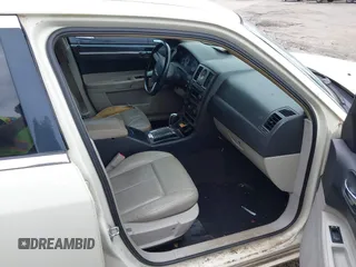 2007 Chrysler 300 Touring with VIN 2C3KA53G97H683225, listed as a IAAI auction lot 42154480 with 193,613 mi miles and . Bid and sale history available at DreamBid. Image 5.
