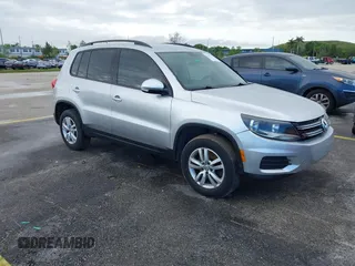 2016 Volkswagen Tiguan S z VIN WVGAV7AX5GW592721, wystawiony jako IAAI lot #42231177 z przebiegiem 64 967 mil mil oraz . Historia ofert i sprzedaży dostępna na DreamBid. Obrazek 1.