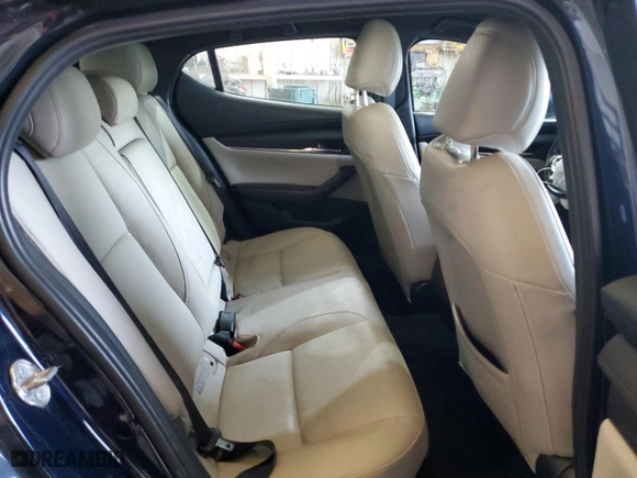 2019 Mazda Mazda3 Hatchback with VIN JM1BPBJM2K1137911, listed as a Copart auction lot 46422115 with 70,101 mi miles and Salvage Title. Bid and sale history available at carsss.com. Image 10.