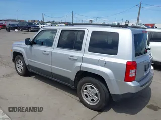2013 Jeep Patriot Sport with VIN 1C4NJPBA7DD209591, listed as a IAAI auction lot 41945082 with 111,837 mi miles. Bid and sale history available at carsss.com. Image 3.