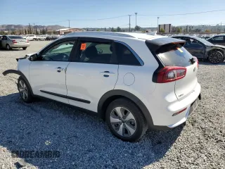 2018 Kia Niro LX with VIN KNDCB3LC9J5170876, listed as a Copart auction lot 46695975 with 33,373 mi miles and Salvage Title. Bid and sale history available at carsss.com. Image 2.