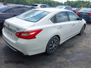 2016 Nissan Altima S with VIN 1N4AL3AP5GN333676, listed as a IAAI auction lot 42390792 with 95,341 mi miles and . Bid and sale history available at DreamBid. Image 4.