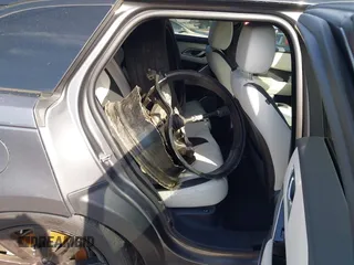 2019 Land Rover Range Rover Velar R-Dynamic SE z VIN SALYL2EXXKA210087, wystawiony jako IAAI lot #41801144 z przebiegiem 52 758 mil mil oraz . Historia ofert i sprzedaży dostępna na DreamBid. Obrazek 8.