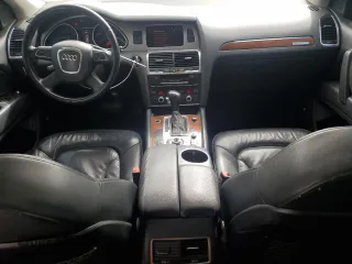 2010 Audi Q7 3.6L Premium Plus with VIN WA1LYAFE7AD007465, listed as a Copart auction lot 45059355 with 162,740 mi miles and Salvage Title. Bid and sale history available at carsss.com. Image 8.