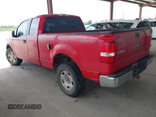 2005 Ford F-150 STX z VIN 1FTRX14W05NB95907, wystawiony jako IAAI lot #42520718 z przebiegiem 137 717 mil mil oraz . Historia ofert i sprzedaży dostępna na DreamBid. Obrazek 3.