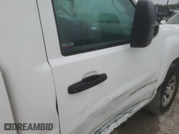 2009 Chevrolet Silverado 1500 Work Truck with VIN 1GCEC14X29Z236202, listed as a Copart auction lot 73400474 with 331,560 mi miles and Salvage Title. Bid and sale history available at DreamBid. Image 10.