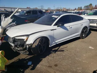 2022 Audi S5 Sportback Premium Plus z VIN WAUC4CF57NA008004, wystawiony jako Copart lot #76554024 z przebiegiem 41 936 mil mil oraz Szkody całkowita. Historia ofert i sprzedaży dostępna na DreamBid. Obrazek 1.