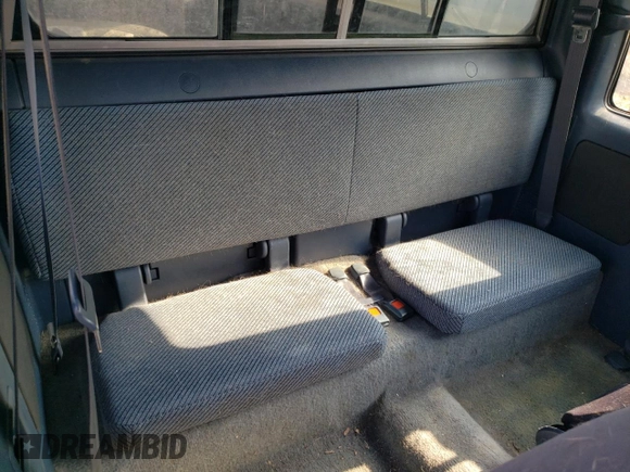 1993 Toyota Pickup DLX с VIN 4TAVN13D4PZ156264, выставлен на аукционе Copart как лот 59702885 с пробегом 199 184 миль миль и Списание • Salvage title. История ставок и продаж доступна на DreamBid. Изображение 10.
