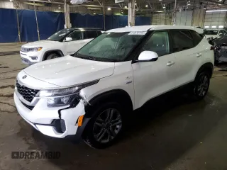 2021 Kia Seltos LX with VIN KNDEPCAA8M7103092, listed as a Copart auction lot 41978145 with 64,290 mi miles and Salvage Title. Bid and sale history available at carsss.com. Image 1.
