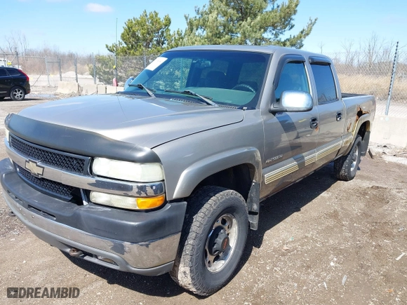 2002 Chevrolet Silverado 2500HD LS with VIN 1GCHK23U82F237150, listed as a IAAI auction lot 41918083 with 173,724 mi miles. Bid and sale history available at carsss.com. Image 19.