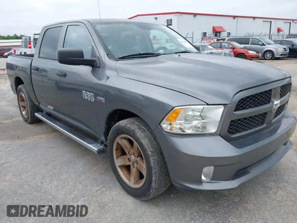 2013 Ram 1500 Express z VIN 1C6RR6KT8DS532508, wystawiony jako IAAI lot #42366979 z przebiegiem 196 024 mil mil oraz . Historia ofert i sprzedaży dostępna na DreamBid. Obrazek 1.