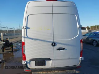 2020 Mercedes-Benz Sprinter Cargo with VIN W1W4ECHY6LT036958, listed as a IAAI auction lot 41502902 with 196,218 mi miles. Bid and sale history available at carsss.com. Image 16.