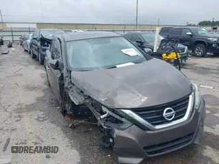 2017 Nissan Altima SV z VIN 1N4AL3AP1HC211443, wystawiony jako IAAI lot #42073711 z przebiegiem Nie podano mil oraz . Historia ofert i sprzedaży dostępna na DreamBid. Obrazek 1.
