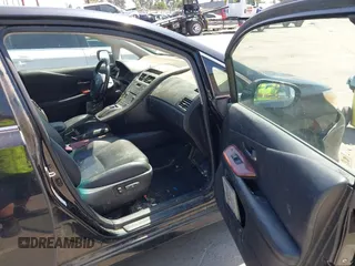 2010 Lexus HS 250h z VIN JTHBB1BA3A2009245, wystawiony jako IAAI lot #42429788 z przebiegiem 206 690 mil mil oraz . Historia ofert i sprzedaży dostępna na DreamBid. Obrazek 5.