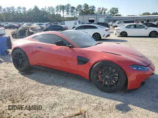 2020 Aston Martin Vantage z VIN SCFSMGAWXLGN03122, wystawiony jako Copart lot #77734374 z przebiegiem Nie podano mil oraz Szkoda całkowita • Salvage title. Historia ofert i sprzedaży dostępna na DreamBid. Obrazek 4.