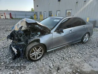 2013 Mercedes-Benz C 250 Sport с VIN WDDGF4HB6DA800964, выставлен на аукционе Copart как лот 61640375 с пробегом 151 720 миль миль и На запчасти • Non repairable. История ставок и продаж доступна на DreamBid. Изображение 1.