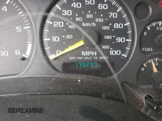 2000 GMC Jimmy SL with VIN 1GKCS13W7Y2187710, listed as a Copart auction lot 45894215 with 179,237 mi miles and Salvage Title. Bid and sale history available at carsss.com. Image 9.