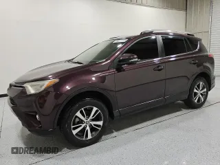 2018 Toyota RAV4 XLE z VIN 2T3WFREV3JW473843, wystawiony jako Copart lot #56185505 z przebiegiem 83 192 mil mil oraz Czysty tytuł • Clean title. Historia ofert i sprzedaży dostępna na DreamBid. Obrazek 1.