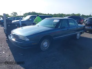 1995 Oldsmobile 98 Regency Elite Series I - 1SB z VIN 1G3CX52K4S4314539, wystawiony jako IAAI lot #42377503 z przebiegiem 125 856 mil mil oraz . Historia ofert i sprzedaży dostępna na DreamBid. Obrazek 2.