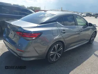 2022 Nissan Sentra SR z VIN 3N1AB8DV6NY230631, wystawiony jako IAAI lot #41974306 z przebiegiem 46 433 mil mil oraz . Historia ofert i sprzedaży dostępna na DreamBid. Obrazek 4.