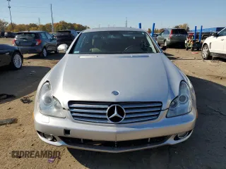 2007 Mercedes-Benz CLS-Class 5.5L with VIN WDDDJ72X87A094267, listed as a Copart auction lot 77334024 with 144,648 mi miles and Clean Title. Bid and sale history available at carsss.com. Image 5.