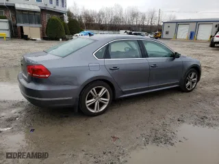 2015 Volkswagen Passat 1.8T Sport with VIN 1VWBT7A33FC119084, listed as a Copart auction lot 81329114 with 109,453 mi miles and Clean Title. Bid and sale history available at carsss.com. Image 3.