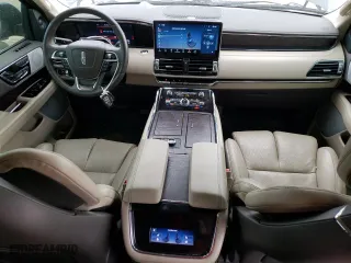 2022 Lincoln Navigator L Reserve with VIN 5LMJJ3LT8NEL12899, listed as a Copart auction lot 68419944 with 27,119 mi miles and Salvage Title. Bid and sale history available at carsss.com. Image 8.