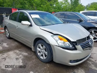 2009 Nissan Altima SL with VIN 1N4AL21E69C141951, listed as a IAAI auction lot 42388771 with 132,994 mi miles and . Bid and sale history available at DreamBid. Image 1.