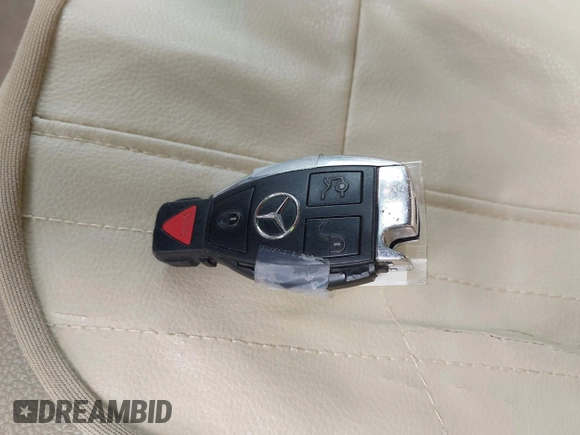 2012 Mercedes-Benz M ML 350 with VIN 4JGDA5HB1CA063846, listed as a IAAI auction lot 42032560 with 175,946 mi miles. Bid and sale history available at carsss.com. Image 11.