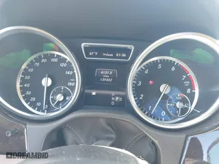 2013 Mercedes-Benz M-Class ML 350 with VIN 4JGDA5HB6DA183773, listed as a IAAI auction lot 41843086 with 139,302 mi miles. Bid and sale history available at carsss.com. Image 7.