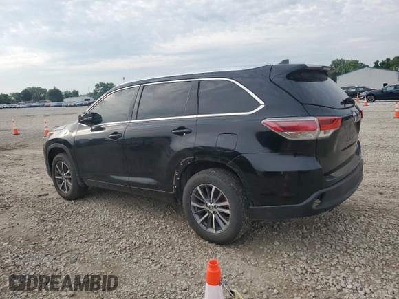 2018 Toyota Highlander SE with VIN 5TDJZRFH9JS556088, listed as a Copart auction lot 64148555 with 50,645 mi miles and Clean title. Bid and sale history available at DreamBid. Image 2.