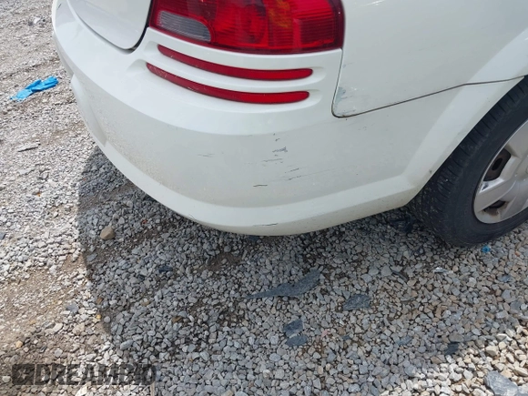 2005 Dodge Stratus SXT z VIN 1B3EL46T95N592029, wystawiony jako IAAI lot #42293359 z przebiegiem 177 171 mil mil oraz . Historia ofert i sprzedaży dostępna na DreamBid. Obrazek 6.