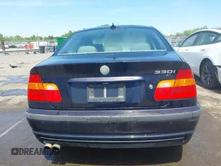 2005 BMW 3 Series 330i с VIN WBAEV53445KM40931, выставлен на аукционе IAAI как лот 42061235 с пробегом 298 421 миль миль и . История ставок и продаж доступна на DreamBid. Изображение 16.