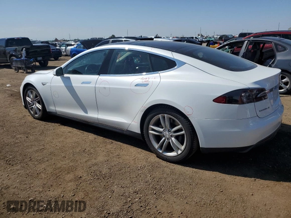 2013 Tesla Model S z VIN 5YJSA1DN0DFP08094, wystawiony jako Copart lot #60047045 z przebiegiem 137 434 mil mil oraz Szkoda całkowita • Salvage title. Historia ofert i sprzedaży dostępna na DreamBid. Obrazek 2.