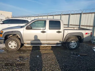 2004 Chevrolet Colorado 1SB LS Z85 with VIN 1GCDT136648141371, listed as a IAAI auction lot 41492211 with 262,450 mi miles. Bid and sale history available at carsss.com. Image 14.