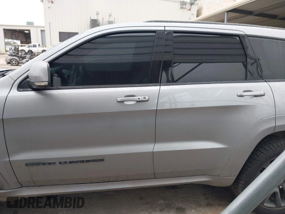 2018 Jeep Grand Cherokee High Altitude with VIN 1C4RJFCG4JC360338, listed as a IAAI auction lot 41250674 with 83,924 mi miles. Bid and sale history available at carsss.com. Image 15.