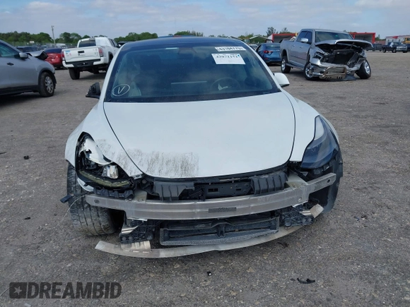 2021 Tesla Model 3 Performance z VIN 5YJ3E1EC5MF984891, wystawiony jako IAAI lot #42071151 z przebiegiem 72 883 mil mil oraz . Historia ofert i sprzedaży dostępna na DreamBid. Obrazek 6.