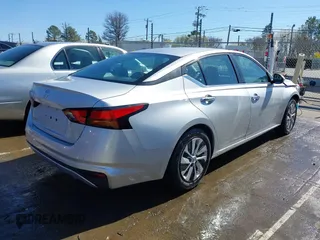 2021 Nissan Altima 2.5 S with VIN 1N4BL4BV2MN364984, listed as a IAAI auction lot 41761383 with 118,695 mi miles. Bid and sale history available at carsss.com. Image 4.
