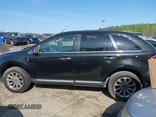 2013 Lincoln MKX with VIN 2LMDJ6JK9DBL47557, listed as a IAAI auction lot 41922605 with 246,964 mi miles. Bid and sale history available at carsss.com. Image 14.