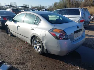 2010 Nissan Altima 2.5 S with VIN 1N4AL2AP4AC193410, listed as a IAAI auction lot 41881104 with 250,873 mi miles. Bid and sale history available at carsss.com. Image 3.