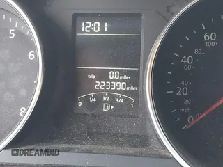 2015 Volkswagen Jetta SE z VIN 3VWD17AJ0FM229005, wystawiony jako IAAI lot #41838767 z przebiegiem 223 390 mil mil oraz . Historia ofert i sprzedaży dostępna na DreamBid. Obrazek 7.